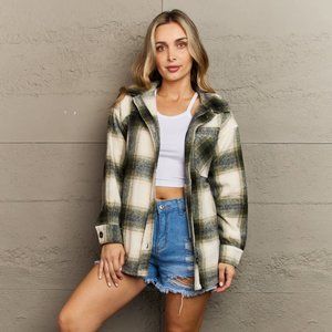 Oversized Plaid Shacket: The Perfect Piece to Level Up Your Style